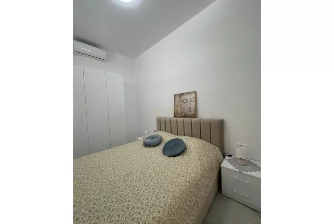 Shtepi ne shitje Apartament ne Tirane, 1+1, Mobilimi E mobiluar, Pagesa 83,500  Euro.