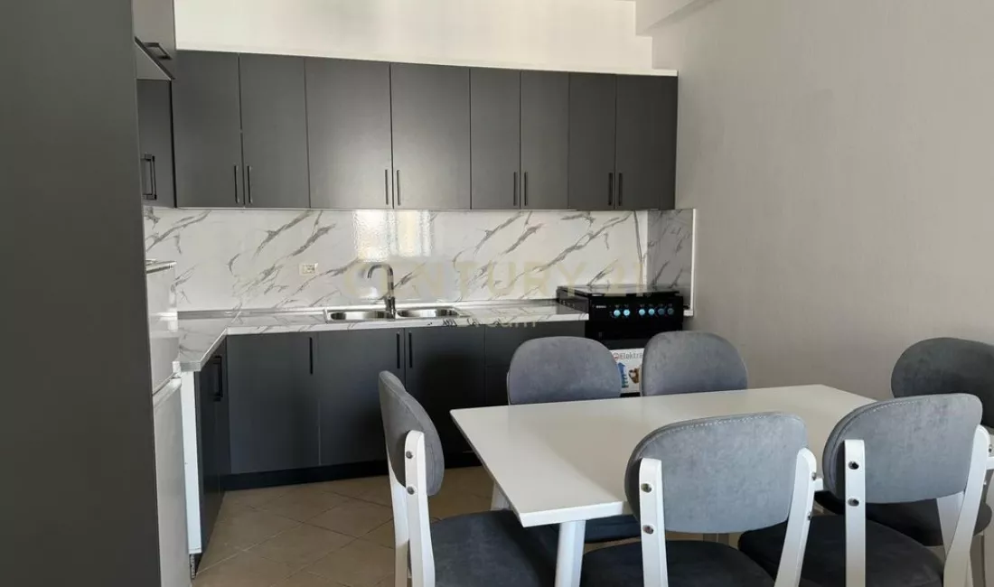 Shtepi ne shitje Apartament ne Tirane, 1+1, Mobilimi E mobiluar, Pagesa 100,000  Euro.