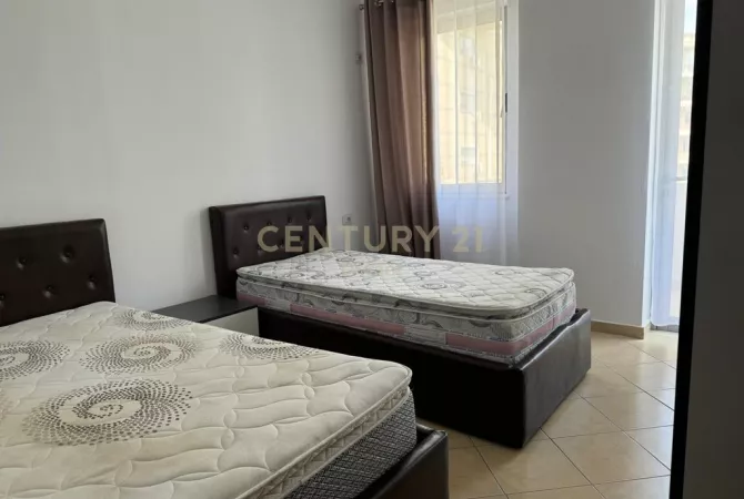 Shtepi ne shitje Apartament ne Tirane, 1+1, Mobilimi E mobiluar, Pagesa 100,000  Euro.