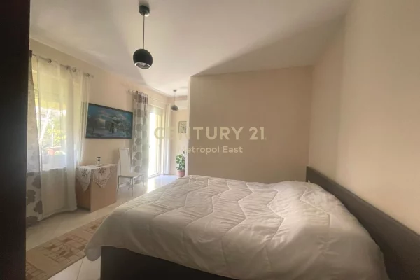 Shtepi ne shitje Apartament ne Tirane, 2+1, Mobilimi E mobiluar, Pagesa 269,000  Euro.