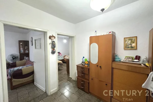 Shtepi ne shitje Apartament ne Tirane, 1+1, Mobilimi E mobiluar, Pagesa 85,000  Euro.