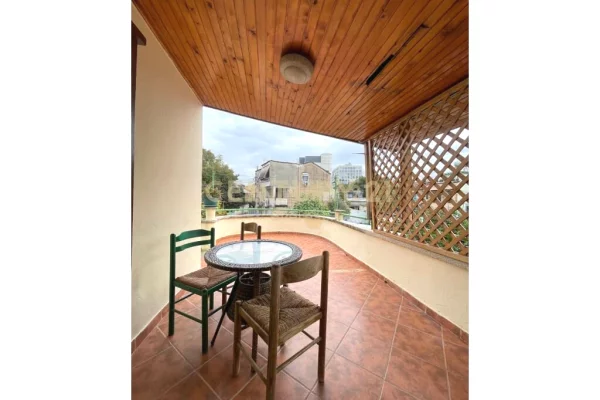 Shtepi me qera Apartament ne Tirane, 2+1, Mobilimi E mobiluar, Pagesa 500  Euro.