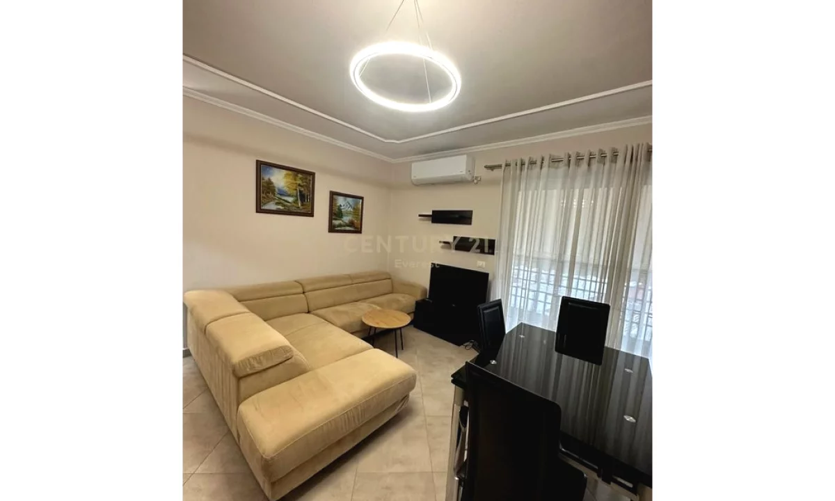 Shtepi me qera Apartament ne Tirane, 2+1, Mobilimi E mobiluar, Pagesa 630  Euro.