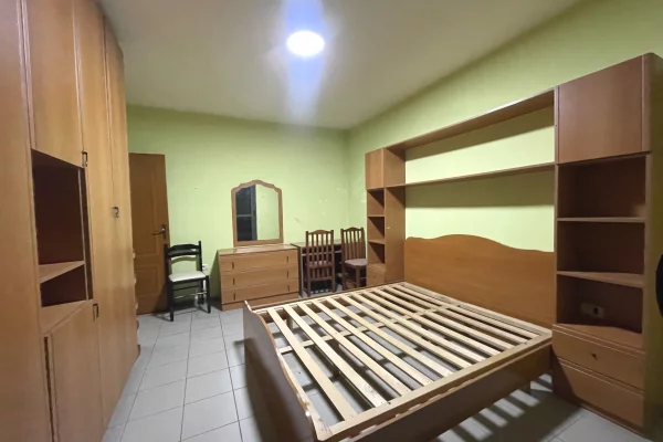 Appartamento in vendita a Tirana 1+1, Arredato