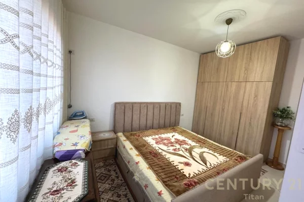 Shtepi ne shitje Apartament ne Tirane, 2+1, Mobilimi E mobiluar, Pagesa 137,000  Euro.
