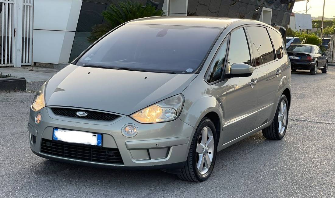 Jepet makine me qera Ford s Max per vetem 30Euro dita