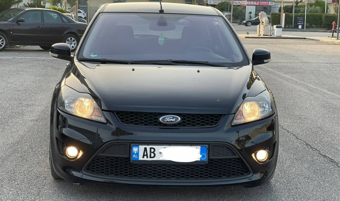 Jepet makine me qera Ford focus 2.0 me 30 euro dita