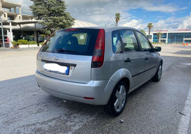 Jepet makina Ford Fiesta per vetem 25 euro dita