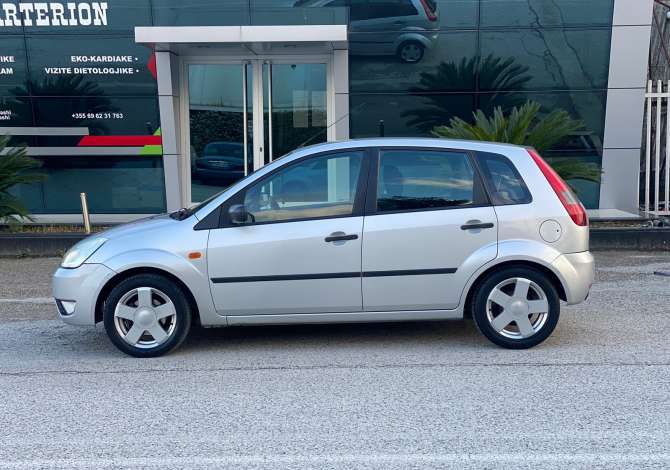 Jepet makina Ford Fiesta per vetem 25 euro dita