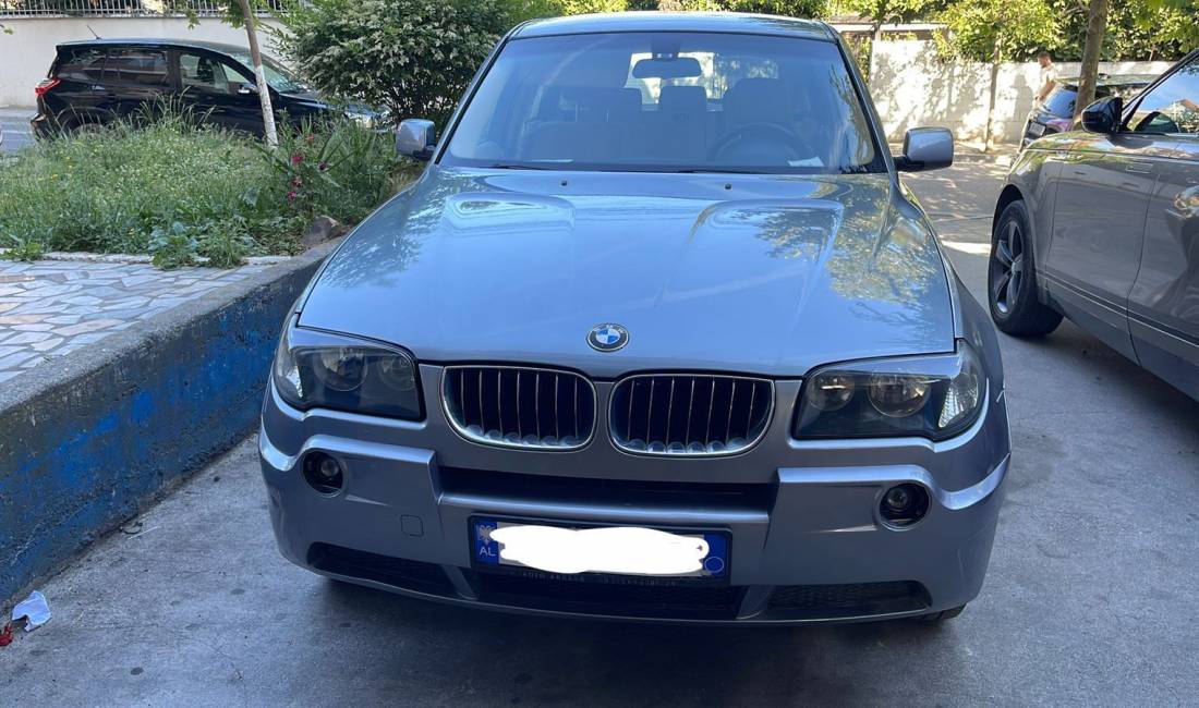 Jepet me qera makina BMW X3 per vetem 50 euro