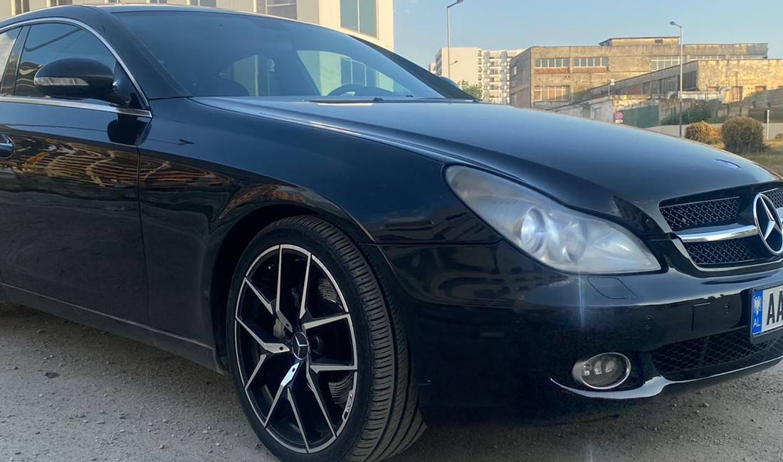 Jepet me qera Makina Cls  320.