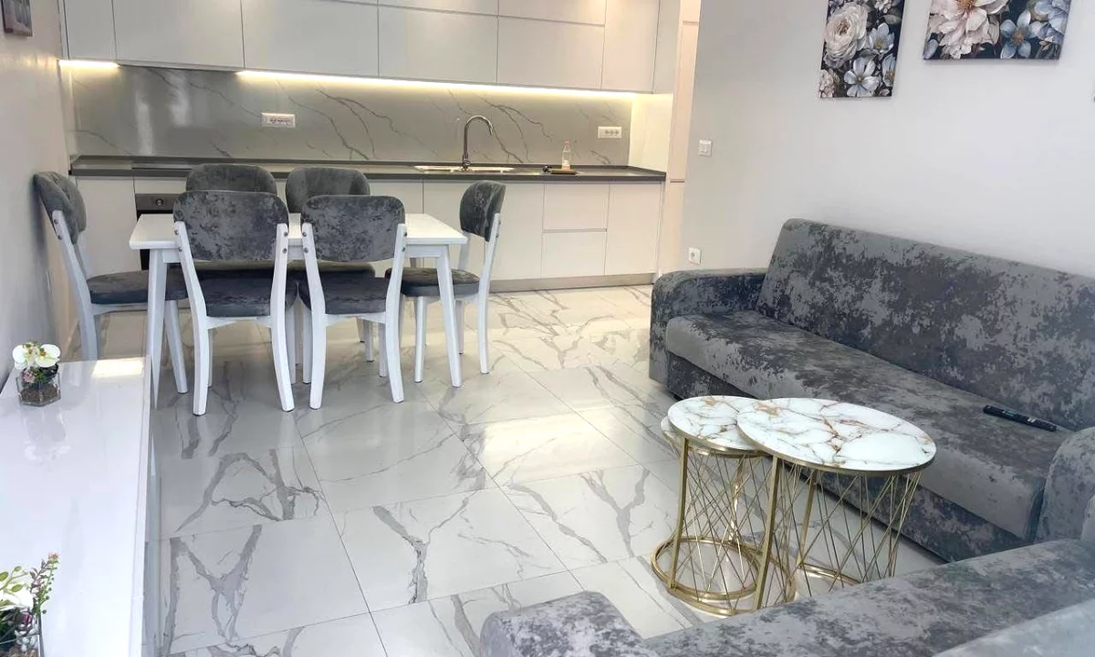 Appartamento in affitto a Tirana 2+1, Arredato