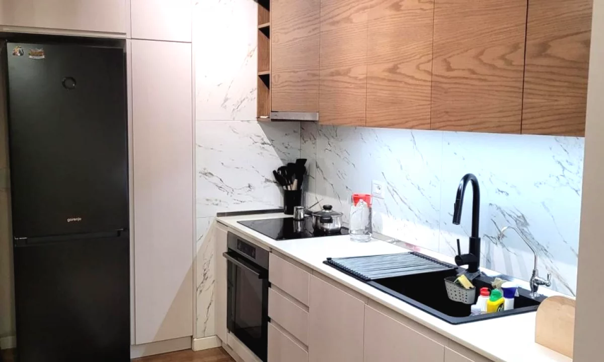 Appartamento in affitto a Tirana 2+1, Arredato