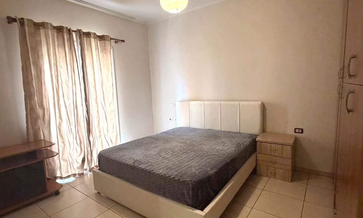 Appartamento in affitto a Tirana 2+1, Arredato