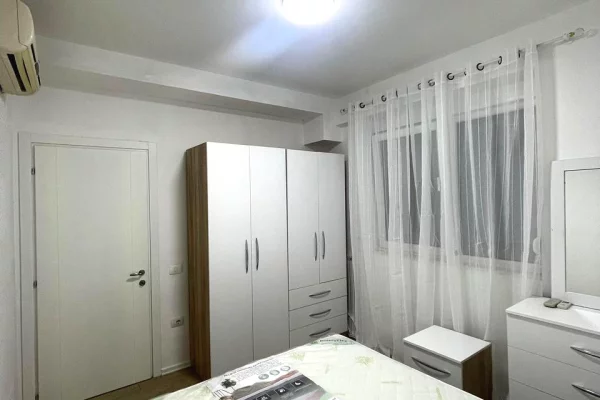 Shtepi me qera 1+1 ne Tirane - 420 Euro
