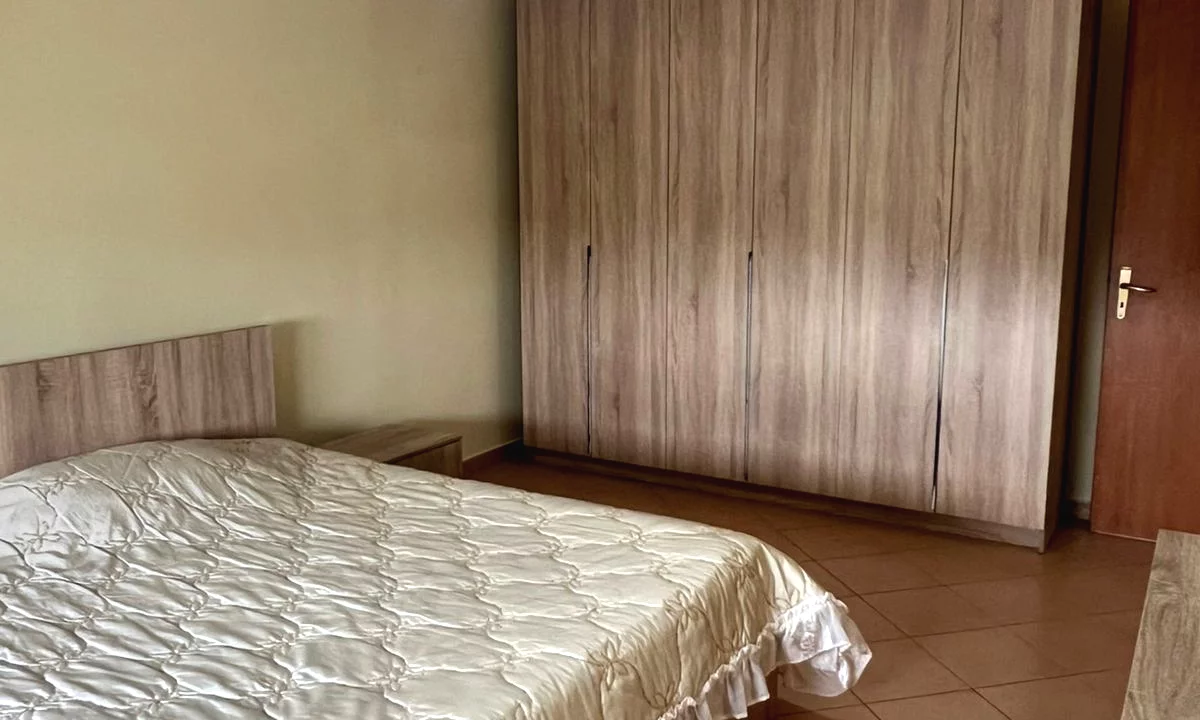 Appartamento in affitto a Tirana 2+1, Arredato