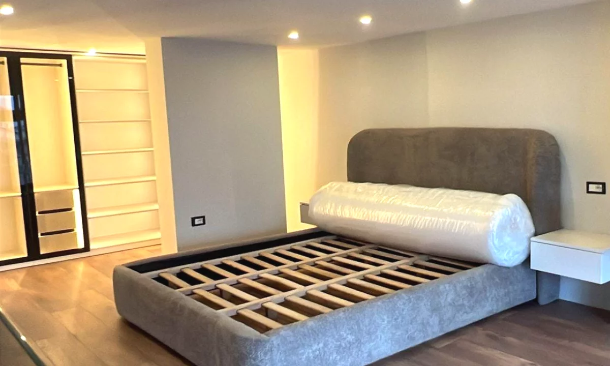 Shtepi me qera Apartament ne Tirane, 1+1, Mobilimi E mobiluar, Pagesa 60,000  Leke.