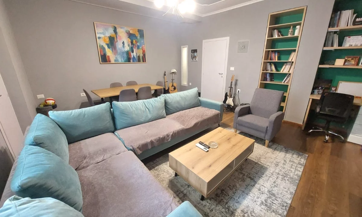 Appartamento in affitto a Tirana 1+1, Arredato