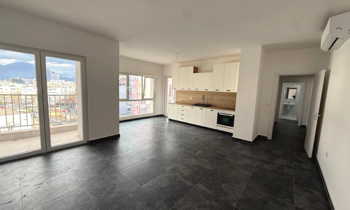 Shtepi me qera Apartament ne Tirane, 2+1, Mobilimi Bosh, pa mobiluar, Pagesa 85,000  Leke.