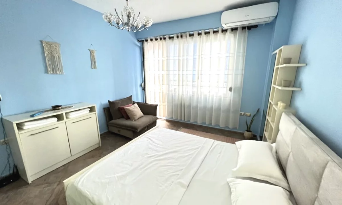 Shtepi me qera Apartament ne Tirane, 2+1, Mobilimi E mobiluar, Pagesa 65,000  Leke.