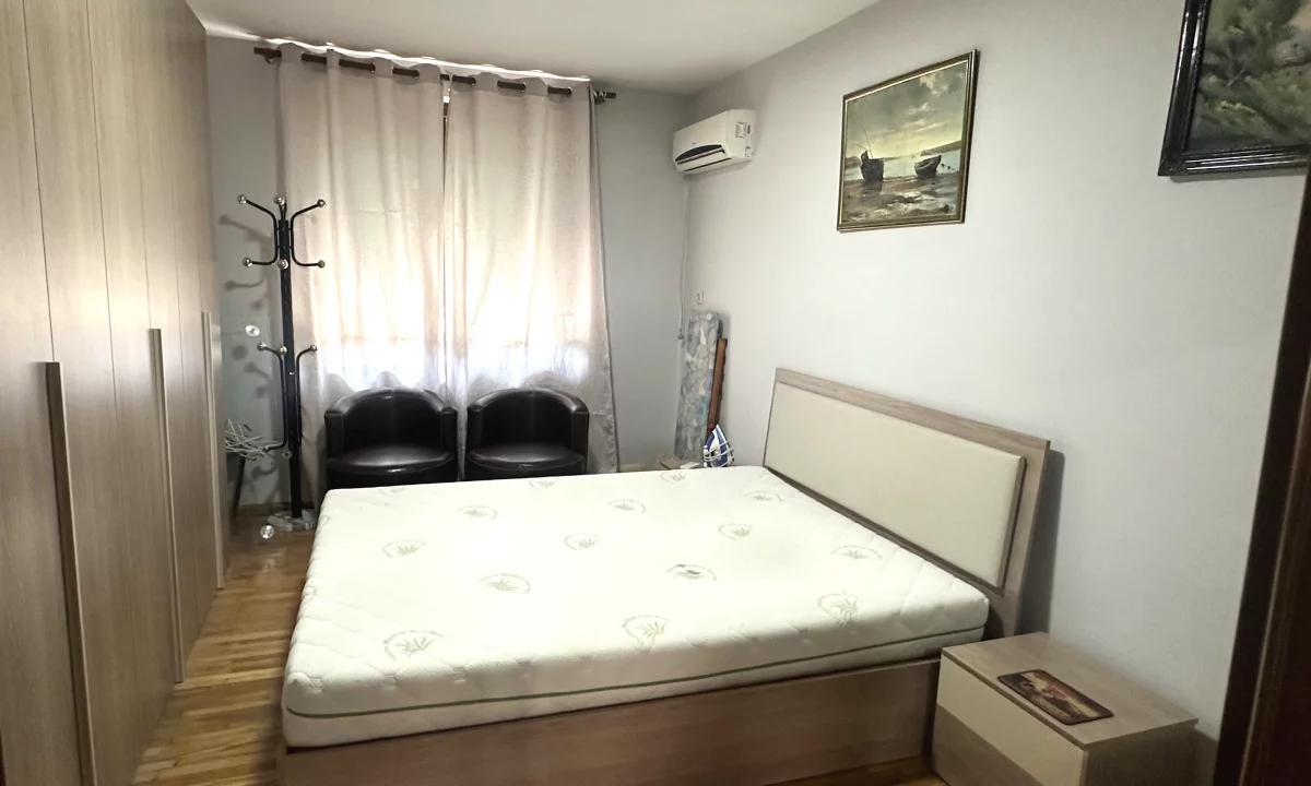 Shtepi me qera Apartament ne Tirane, 1+1, Mobilimi E mobiluar, Pagesa 45,000  Leke.