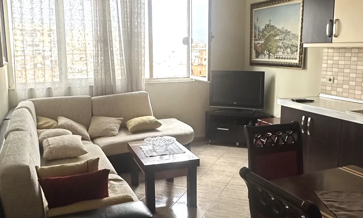 Shtepi me qera Apartament ne Tirane, 2+1, Mobilimi E mobiluar, Pagesa 55,000  Leke.