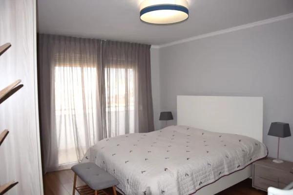 Shtepi me qera 1+1 ne Tirane - 54,000 Leke