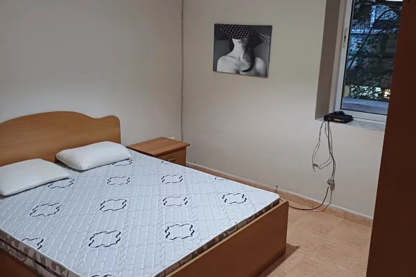 Shtepi me qera 1+1 ne Tirane - 38,000 Leke