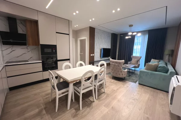 Shtepi me qera 2+1 ne Tirane - 1,100 Euro