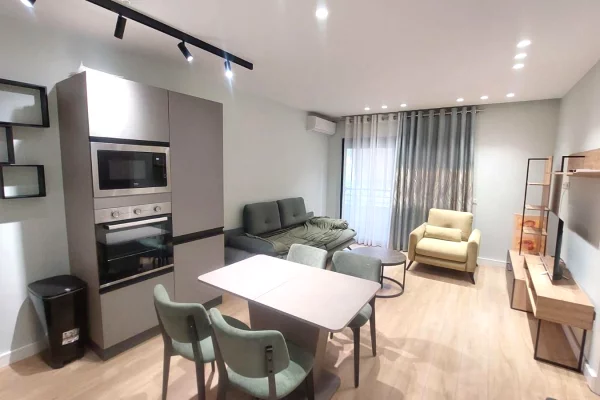 Shtepi me qera 1+1 ne Tirane - 700 Euro