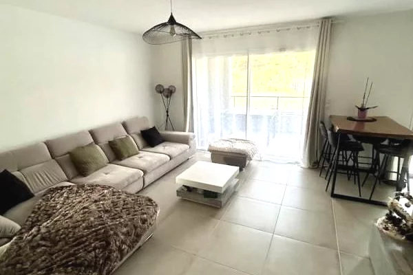 🏡 Apartament 1+1 me Qira te Selvia ✨