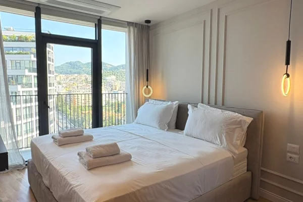 Shtepi me qera 3+1 ne Tirane - 3,000 Euro