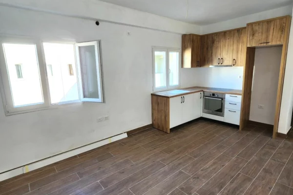 Shtepi me qera 1+1 ne Tirane - 35,000 Leke