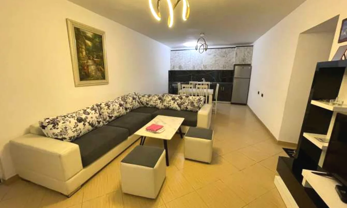 Shtepi me qera Apartament ne Tirane, 1+1, Mobilimi E mobiluar, Pagesa 500  Euro.