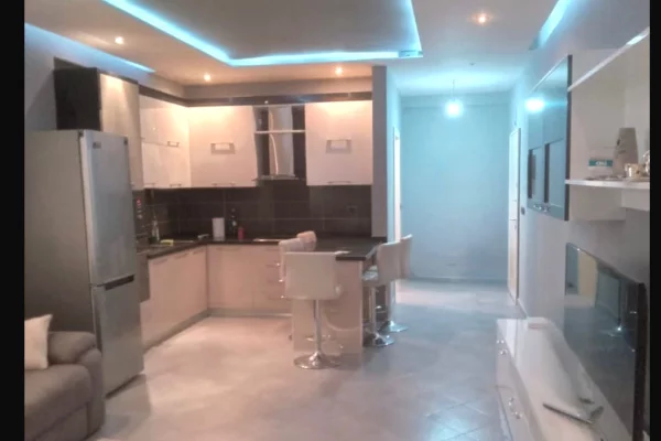 Shtepi me qera 2+1 ne Tirane - 500 Euro