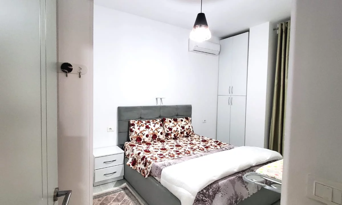 Shtepi me qera Apartament ne Tirane, 1+1, Mobilimi E mobiluar, Pagesa 67,000  Leke.