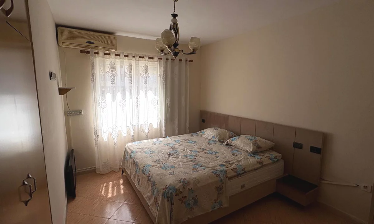 Shtepi me qera Apartament ne Tirane, 2+1, Mobilimi E mobiluar, Pagesa 550  Euro.