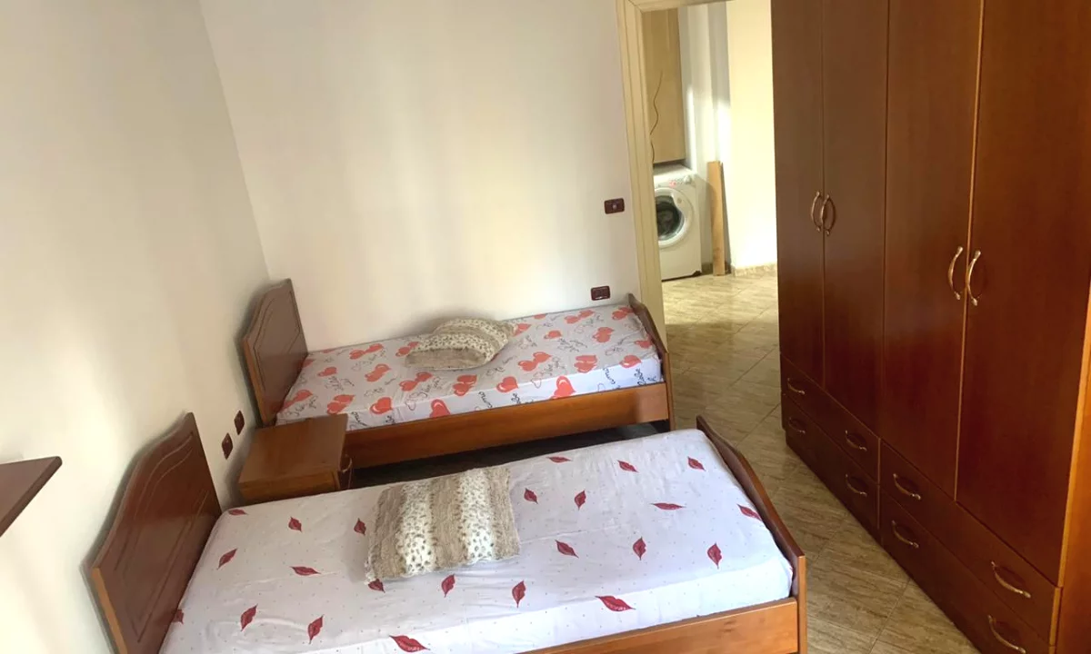 Shtepi me qera Apartament ne Tirane, 1+1, Mobilimi E mobiluar, Pagesa 45,000  Leke.