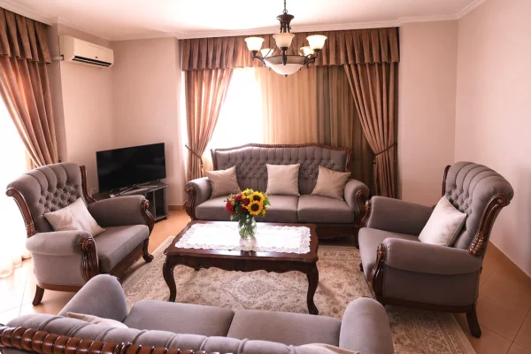 Shtepi me qera 2+1 ne Tirane - 750 Euro