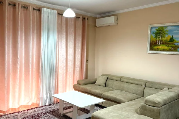 Shtepi me qera 1+1 ne Tirane - 55,000 Leke