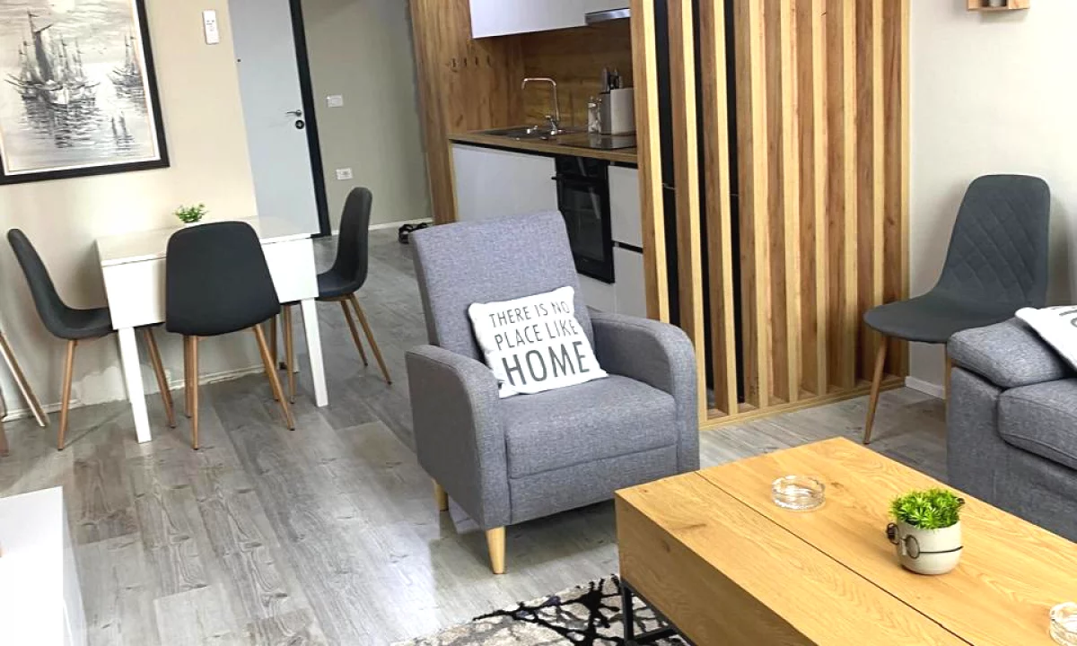 Shtepi me qera Apartament ne Tirane, 1+1, Mobilimi E mobiluar, Pagesa 50,000  Leke.