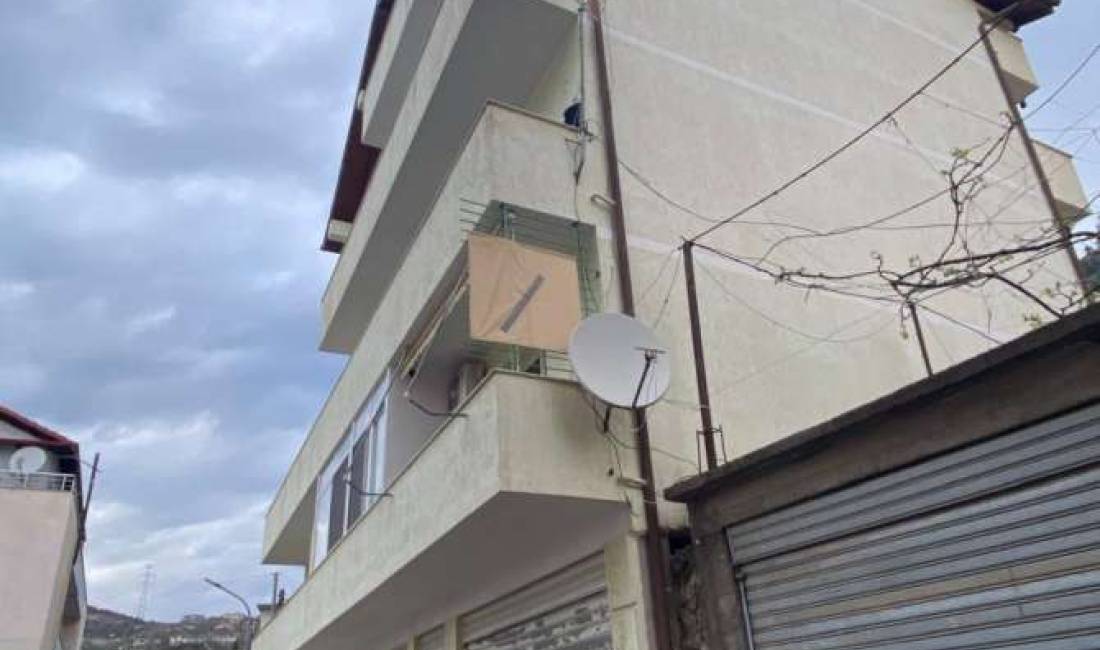 okazion !Dyqan ne shitje te gurrat  ,lezhe