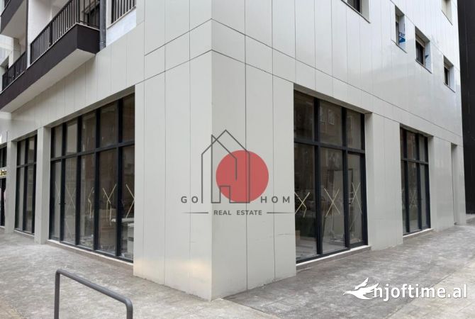 Ambiente Commerciale in Vendita 1+1 a Tirana - 3,500 Euro