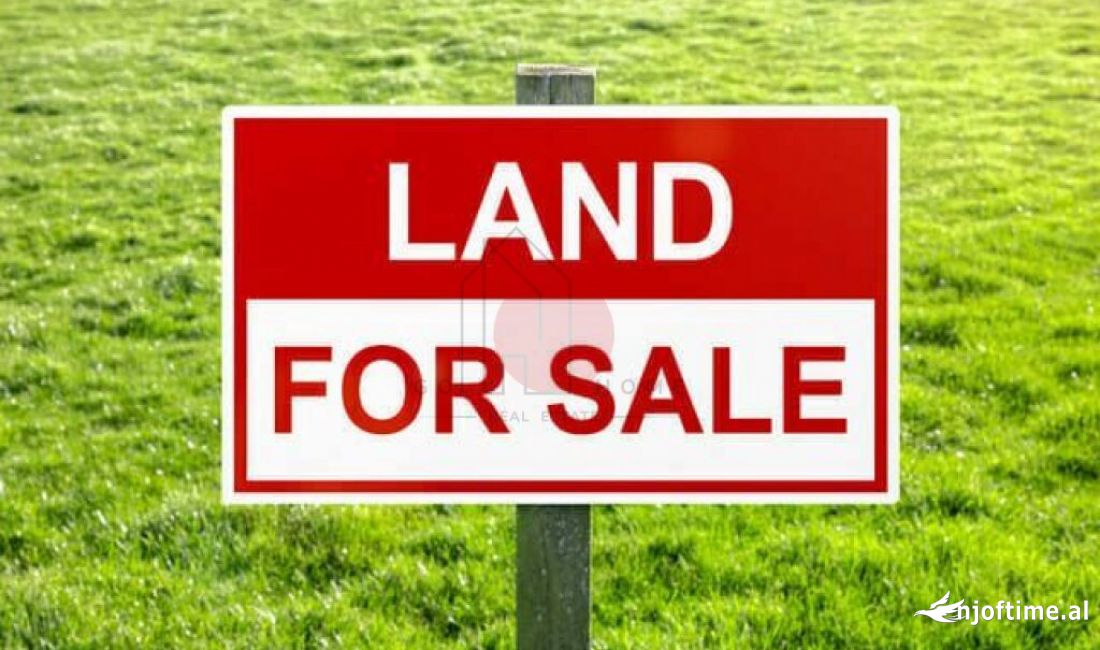 Toke ne Kamez per Shitje - 52,000Euro | 520 m2