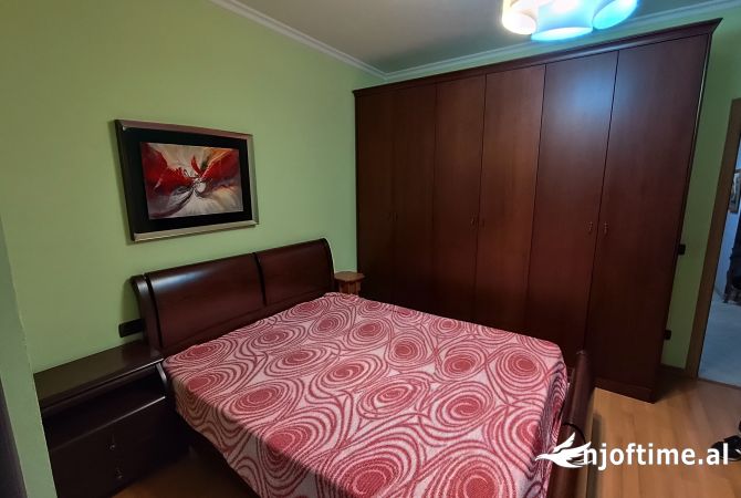 Shtepi me qera Apartament ne Tirane, 1+1, Mobilimi E mobiluar, Pagesa 500  Euro.