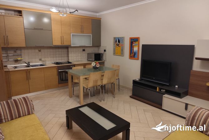 Shtepi me qera Apartament ne Tirane, 1+1, Mobilimi E mobiluar, Pagesa 500  Euro.