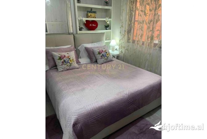 Shtepi me qera Apartament ne Tirane, 1+1, Mobilimi E mobiluar, Pagesa 500  Euro.