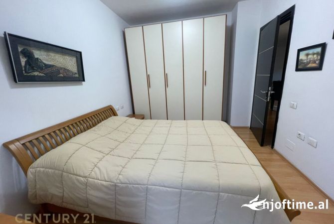 Shtepi me qera Apartament ne Tirane, 2+1, Mobilimi E mobiluar, Pagesa 800  Euro.
