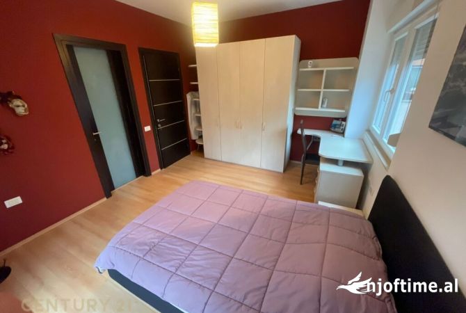 Shtepi me qera Apartament ne Tirane, 2+1, Mobilimi E mobiluar, Pagesa 800  Euro.