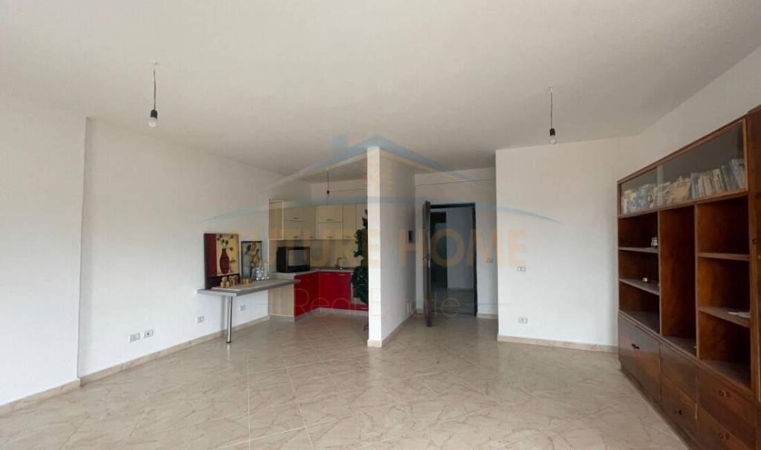 Apartment for rent in Durres 2+1, Emty